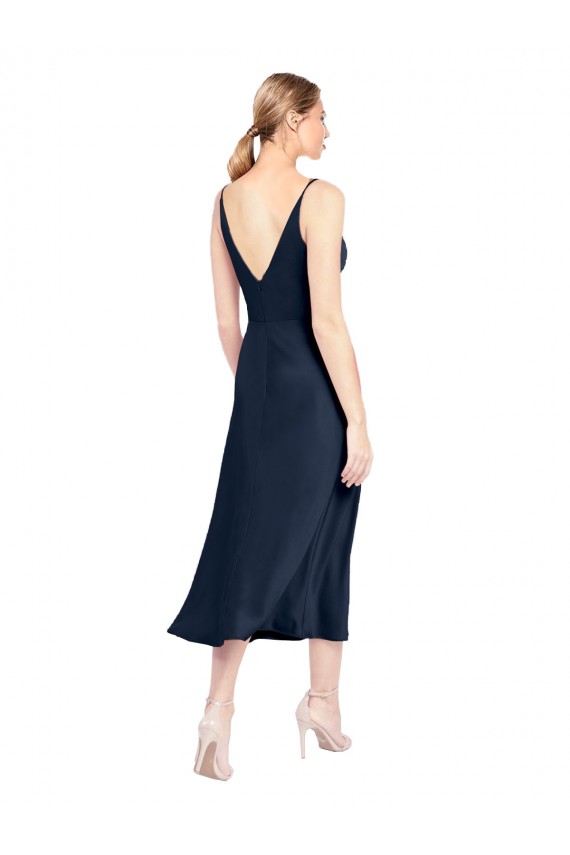 Dunkelmarine A-Linien V-Ausschnitt Midi Stretch-Satin Kurze Formale Brautjungfernkleider / Abendkleider / Abiballkleider / Cocktailkleider / Heimkehr Kleider Fabrik