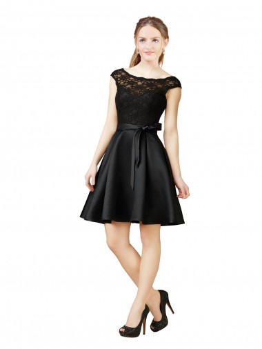 Schwarz A-Linien Illusion Ausschnitt Knielang Satin Spitze Kurze Brautjungfernkleider / Cocktailkleider / Heimkehr Kleider Fabrik