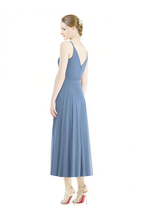 Staubiges Blau A-Linien Spaghetti-Träger Wadenlang Chiffon Kurze Brautjungfernkleider Fabrik