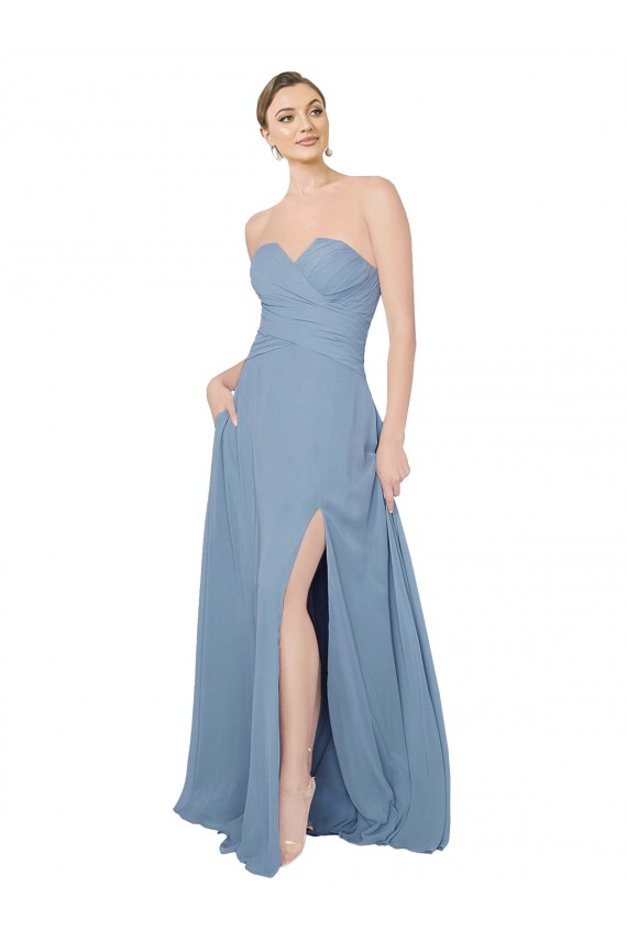 Staubiges Blau A-Linien Trägerlos Chiffon Lange Brautjungfernkleider Fabrik
