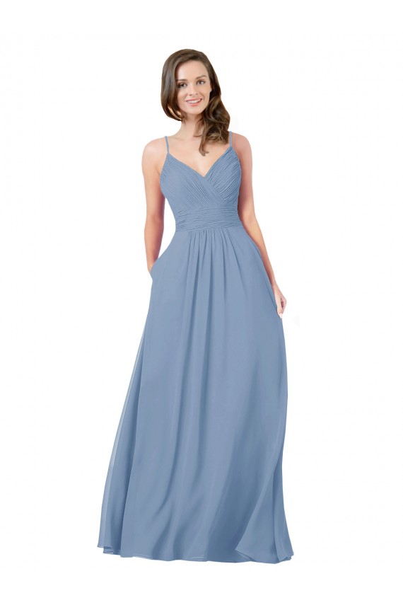 Staubiges Blau A-Linien V-Ausschnitt Chiffon Lange Brautjungfernkleider Fabrik
