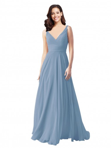 Staubiges Blau A-Linien V-Ausschnitt Chiffon Lange Brautjungfernkleider Fabrik
