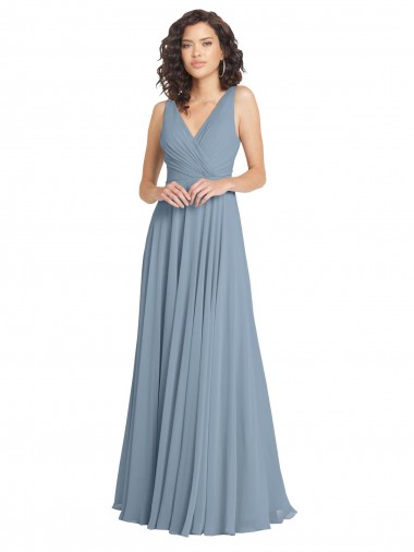 Staubiges Blau A-Linien V-Ausschnitt Chiffon Lange Brautjungfernkleider Fabrik